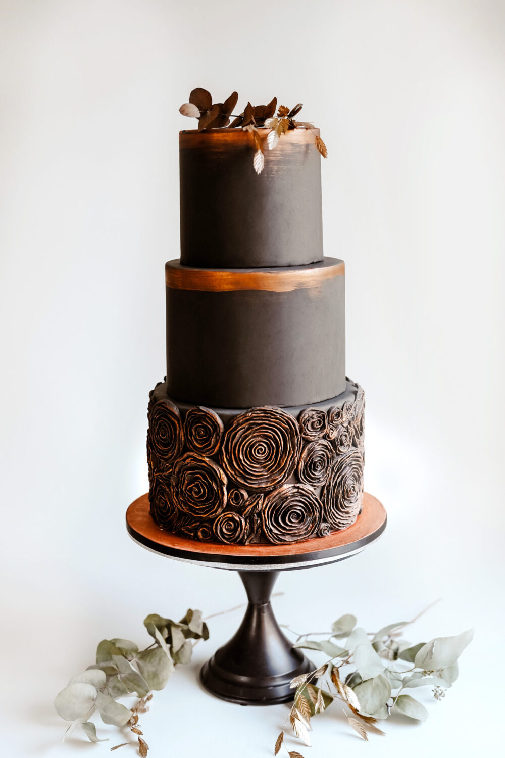 Fondant Hochzeitstorte Black is Back