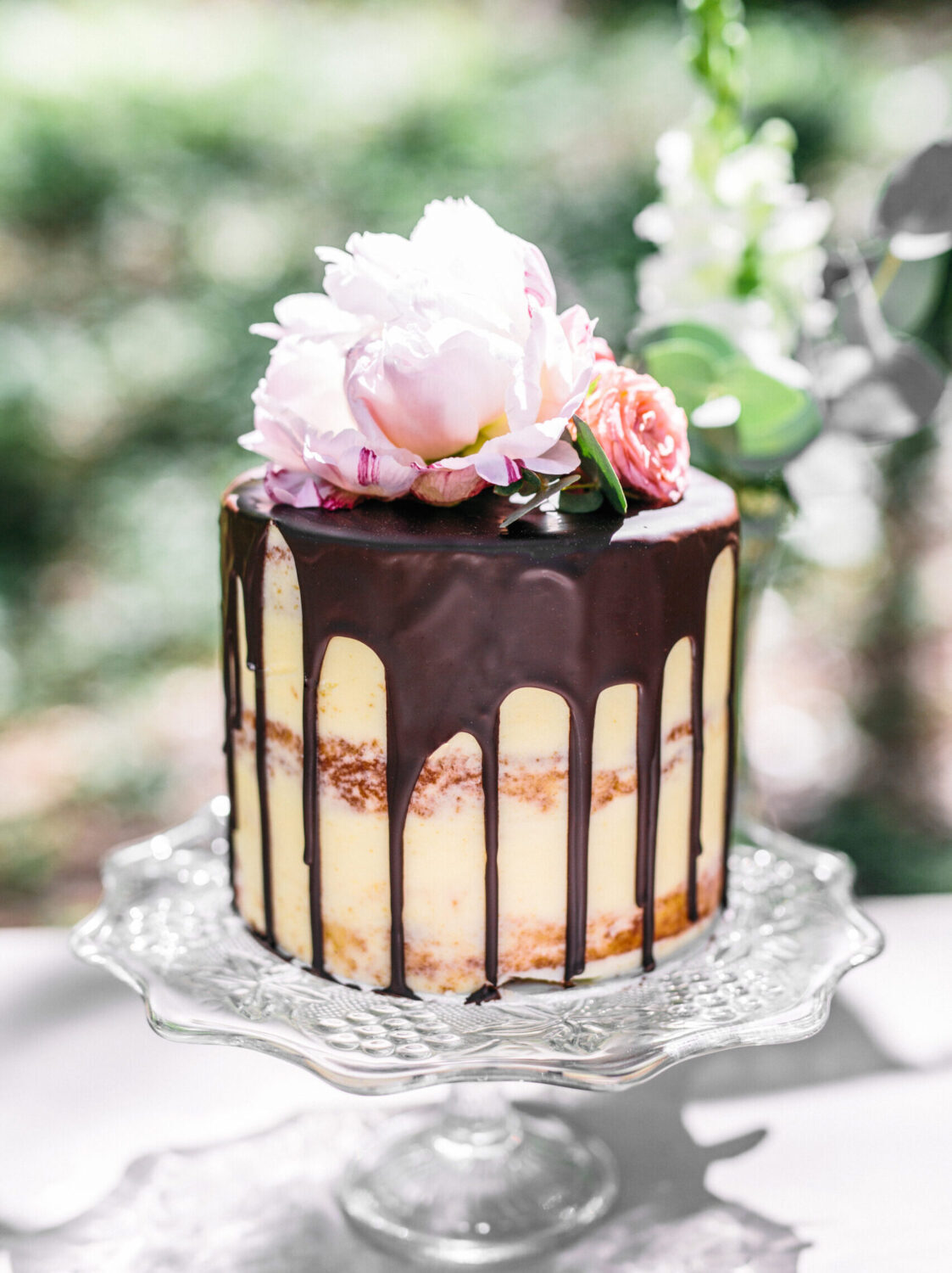 GEBURTSTAGSTORTE SEMINAKED MIT DRIPS