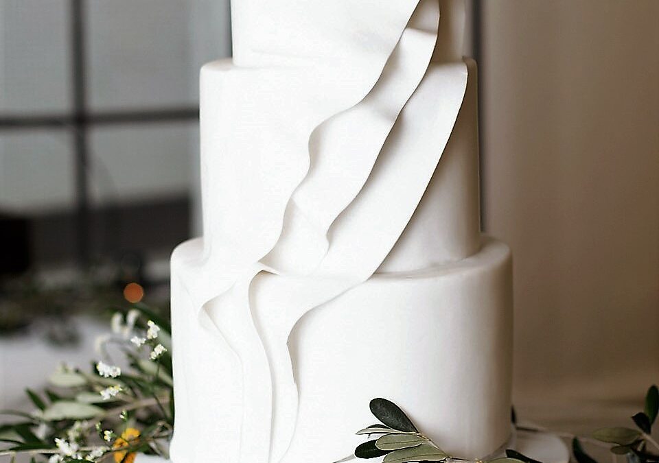 Fondant Hochzeitstorte Modern