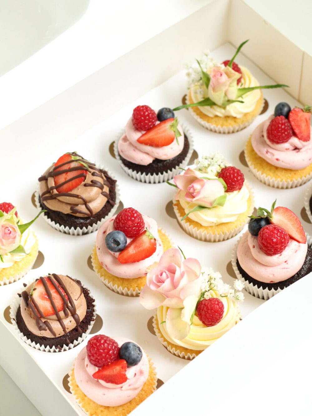 CUPCAKES-BOX