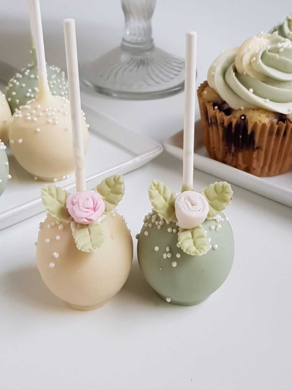CAKEPOPS MIT ROSE
